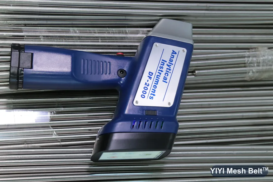 Spectral analyser on stainless round bar