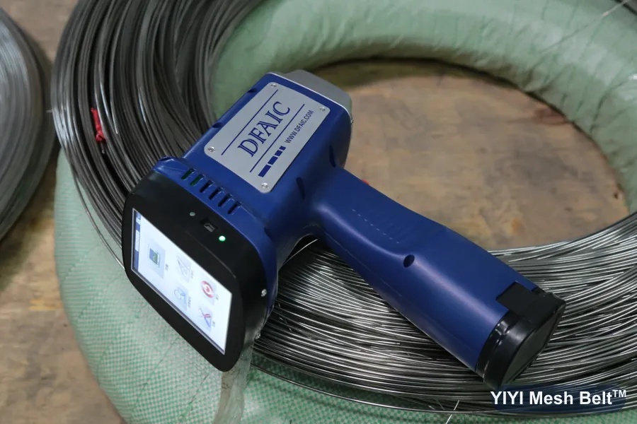 Spectral analyser on a stainless wire coil