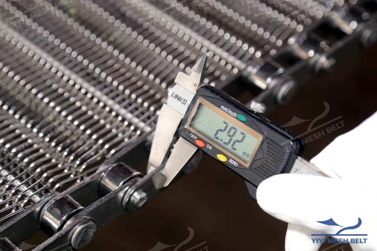 Controllo del passo con calibro digitale presso YIYI Mesh Belt
