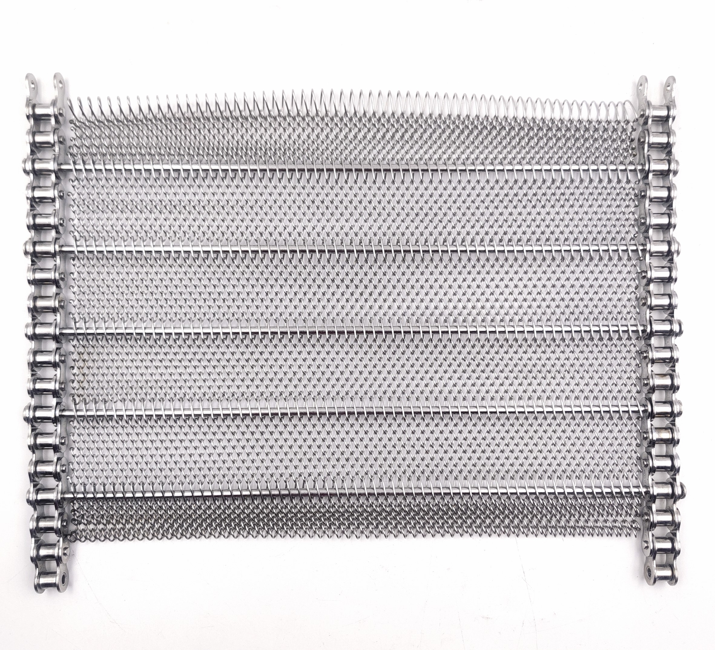 Chain driven belt for automotive parts washing and heavy conveying