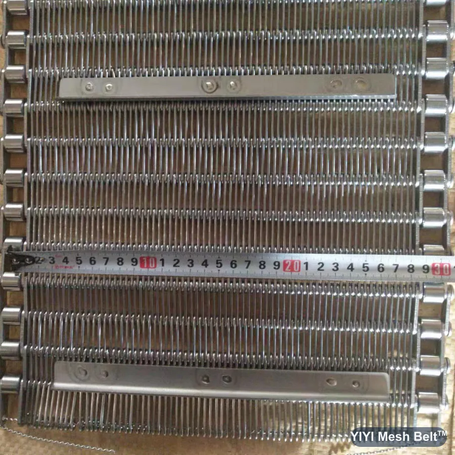 Reinforcing bar spacing checked on an eye link belt